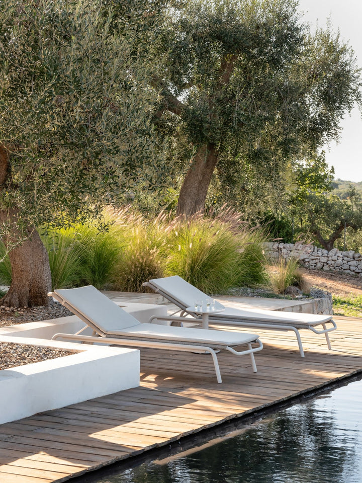 Kodo Sunlounger - Vincent Sheppard - Outdoor Furniture - Dune White - HORNE