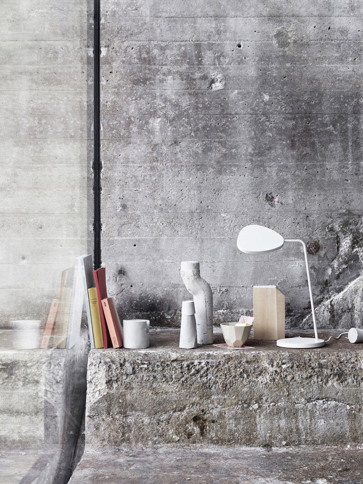 Leaf Table Lamp - Muuto - Table + Task - White - HORNE
