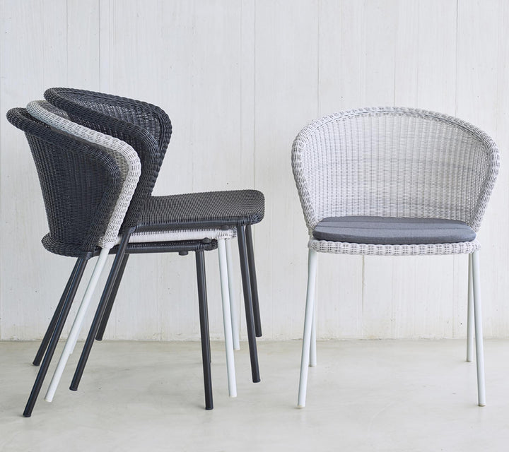 Lean Chair - Cane Line - Outdoor Furniture - White Grey - Add Grey Natté Cushion - HORNE
