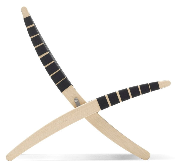MG501 Cuba Chair - Cotton Webbing - Carl Hansen & Son - Chairs - Soaped Oak/Black Webbing - HORNE