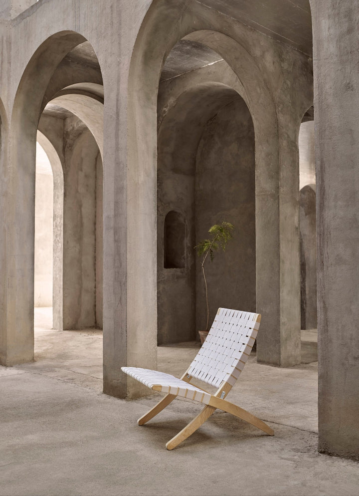 MG501 Cuba Chair - Cotton Webbing - Carl Hansen & Son - Chairs - Black Oak/Black Webbing - HORNE
