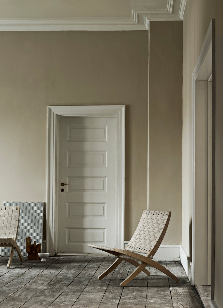 MG501 Cuba Chair - Cotton Webbing - Carl Hansen & Son - Chairs - Black Oak/Black Webbing - HORNE