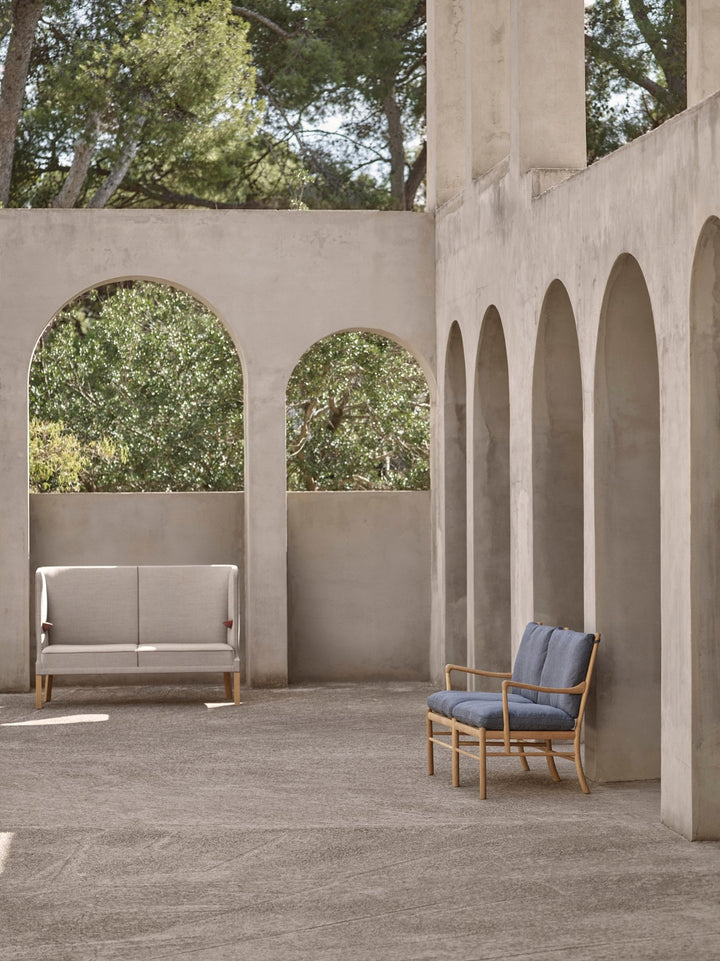OW149 - 2 Colonial Sofa - Carl Hansen & Son - Sofas - HORNE