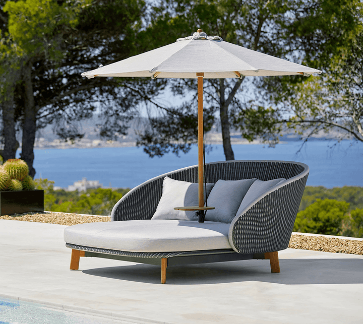 Peacock Daybed - Cane Line - Outdoor Furniture - Add Parasol w/ Pulley System - HORNE