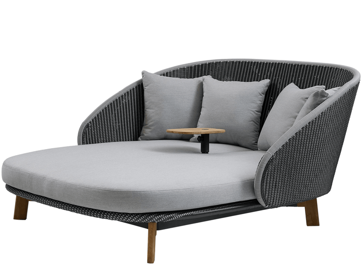 Peacock Daybed - Cane Line - Outdoor Furniture - Add Parasol w/ Pulley System - HORNE