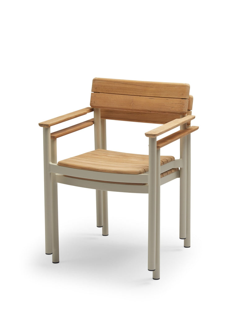 Pelagus Armchair - Skagerak by Fritz Hansen - Chairs - Light Ivory - Add Cushion - HORNE