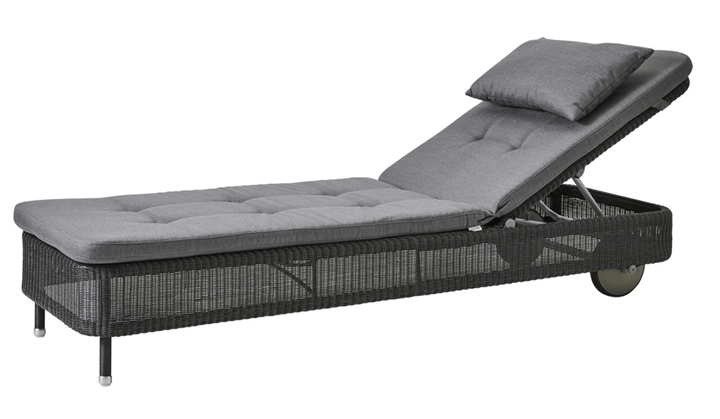 Presley Sunbed - Cane Line - Outdoor Furniture - Graphite - Grey Natté w/QuickDry & Airflow system - HORNE