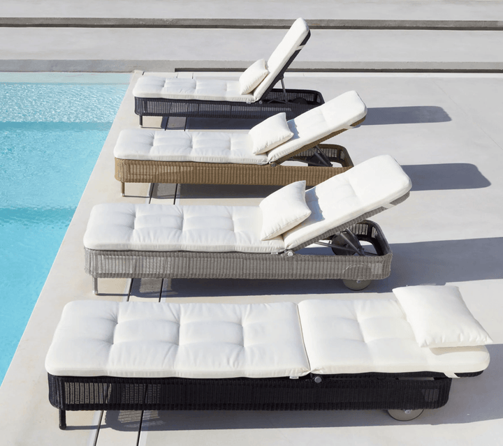 Presley Sunbed - Cane Line - Outdoor Furniture - Black - Black Natté w/QuickDry & Airflow system - HORNE