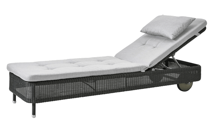 Presley Sunbed - Cane Line - Outdoor Furniture - Graphite - Light Grey Natté - HORNE