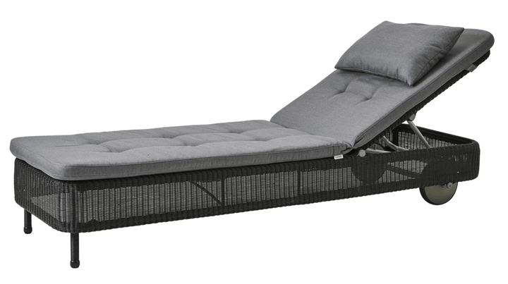 Presley Sunbed - Cane Line - Outdoor Furniture - Black - Grey Natté w/QuickDry & Airflow system - HORNE