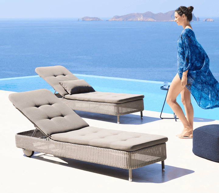 Presley Sunbed - Cane Line - Outdoor Furniture - Black - Black Natté w/QuickDry & Airflow system - HORNE