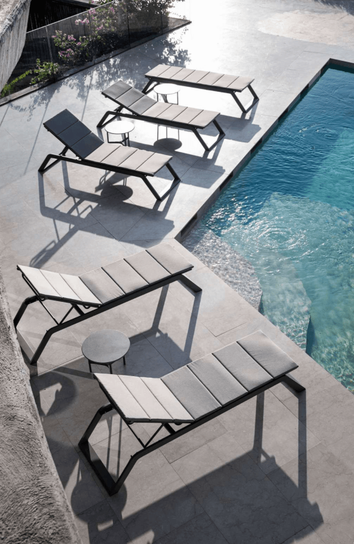 Siesta Sunbed - Cane Line - Outdoor Furniture - Light Grey - No Cushion - HORNE