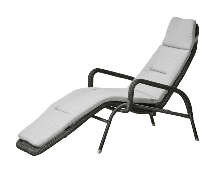 Sunrise Sunchair - Cane Line - Outdoor Furniture - Light Grey Natté w/QuickDry & Airflow System - HORNE