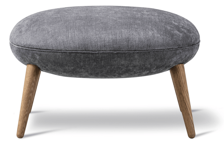 Swoon Ottoman - Smoked Oak - Fredericia - Stools + Benches + Ottomans - Maple 192 - HORNE