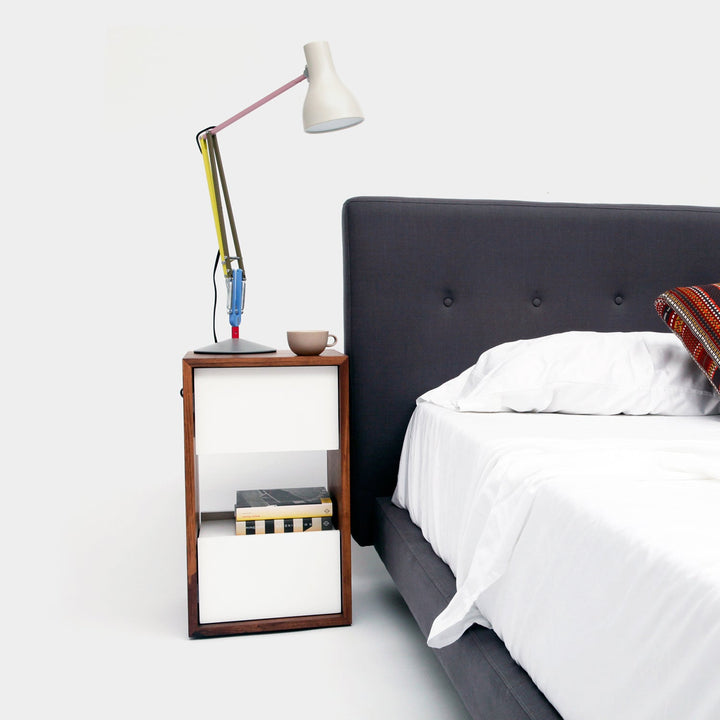 THN 1.0 Night Stand
