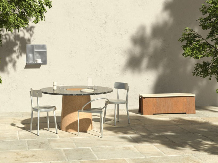Triangolo Chair - Frama - Chairs - Black - HORNE
