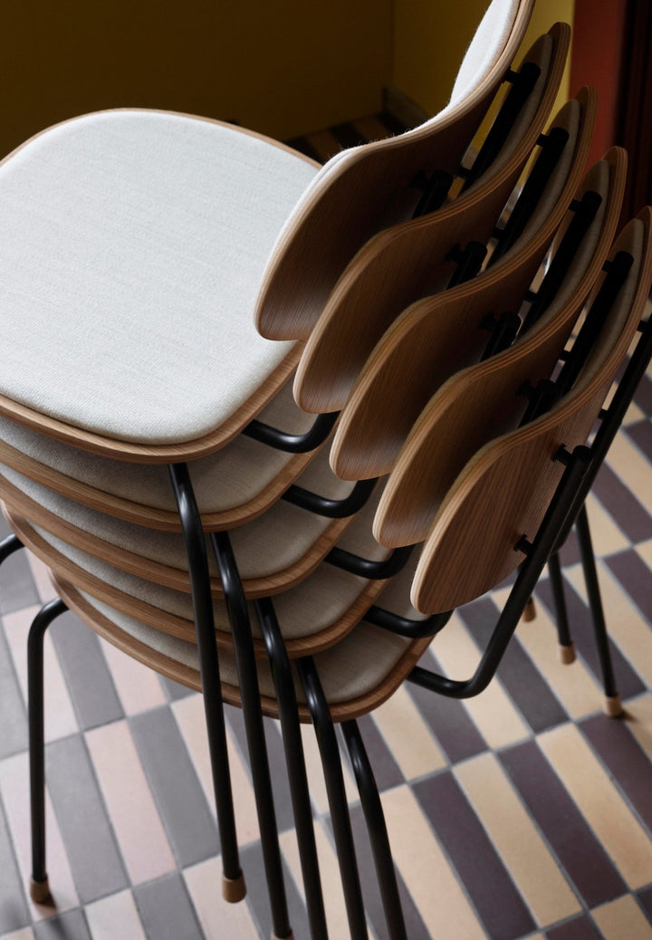 VLA26P Vega Dining Chair - Carl Hansen & Son - Chairs - Black Oak/ Thor 301 Leather - HORNE